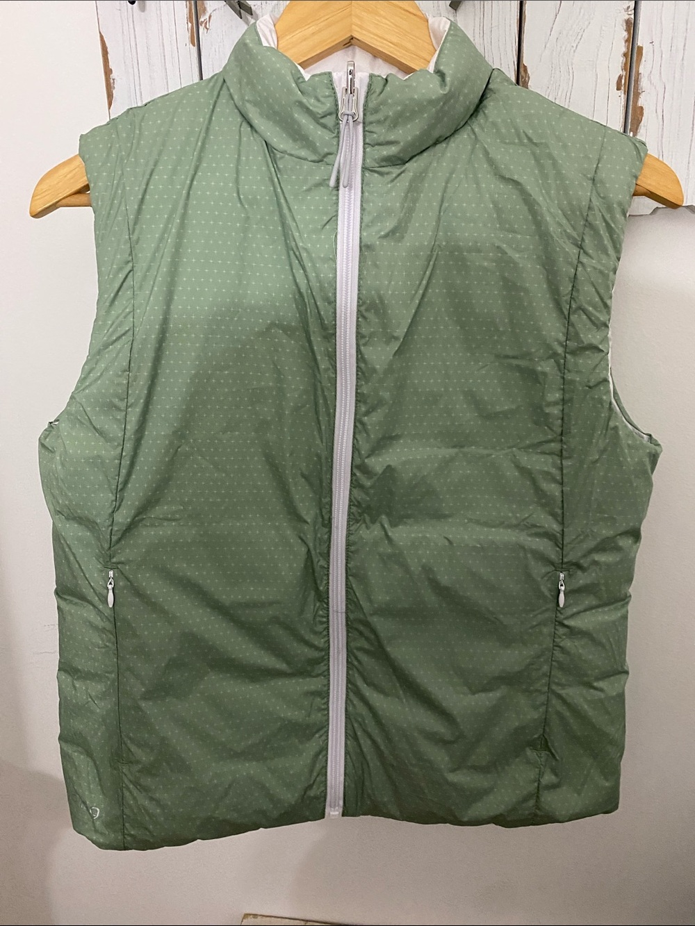 Ping reversible golf green and White Quilted Vest with Front Zip